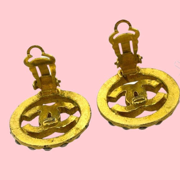 Vintage CHANEL Earrings with Crystals - Picture 4 of 8